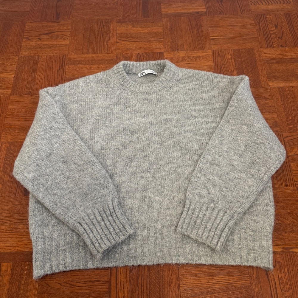 Gray Zara Knit Sweater M